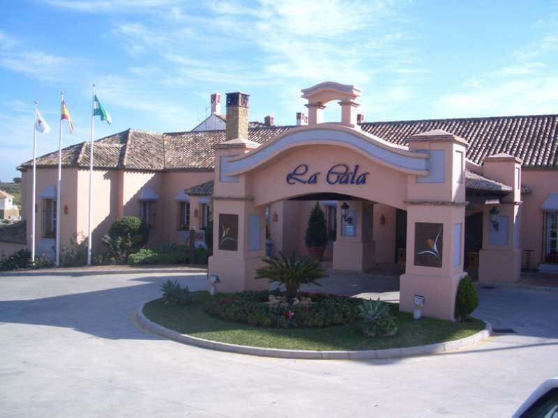Rentalmar Residencial La Cala Miami Playa Bagian luar foto